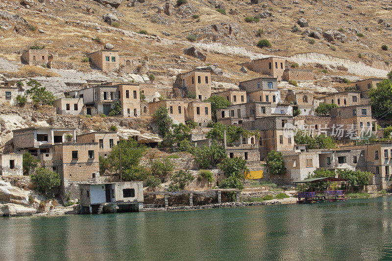 Halfeti村被BirecikDam urfa turkey上涨的洪水淹没